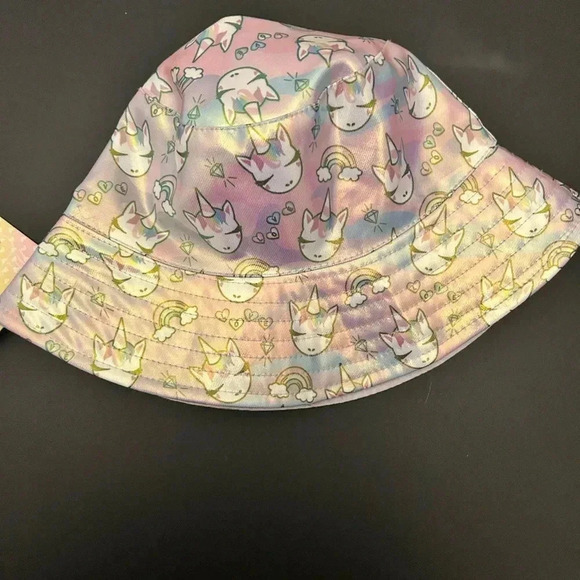 OMG ACCESSORIES Kid’s Miss Gwen Holographic Bucket Hat Unicorn Rainbows - Picture 3 of 8